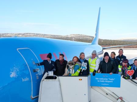 TUI:n lentokone nimettiin Ivaloksi Ivalon lentoasemalla