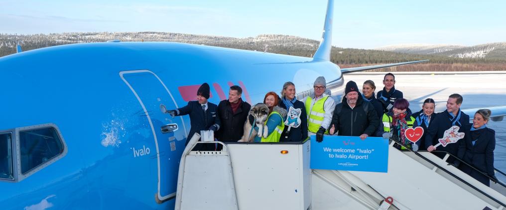 TUI:n lentokone nimettiin Ivaloksi Ivalon lentoasemalla