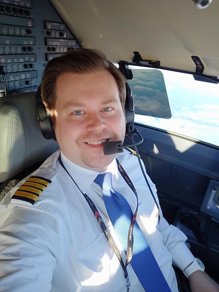 YouTuber pilot sheds light on aviation facts from behind the scenes ...