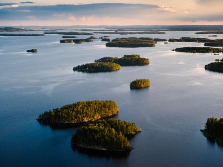 Ilmakuva järvimaisemasta