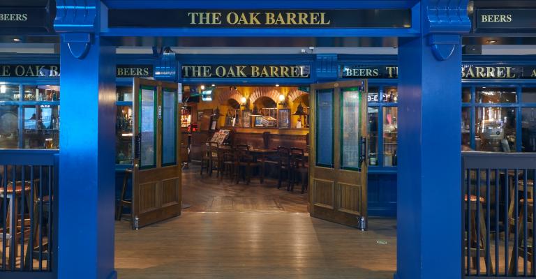 The Oak Barrel Irish Pub - Helsinki-Vantaa | Finavia