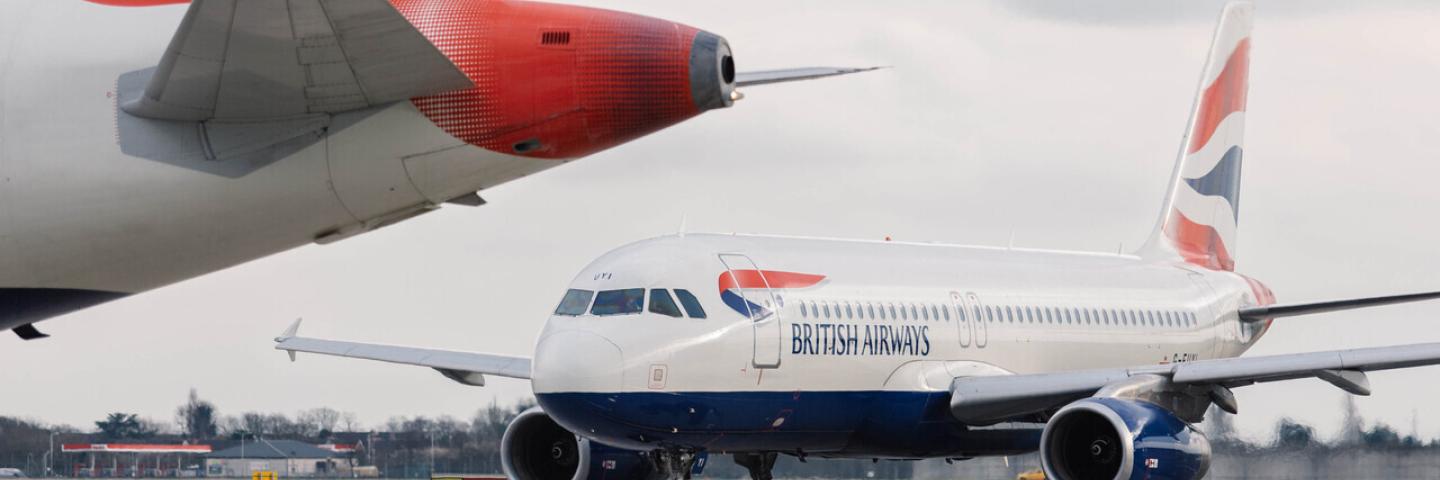 British Airwaysin lentokone rullaamassa